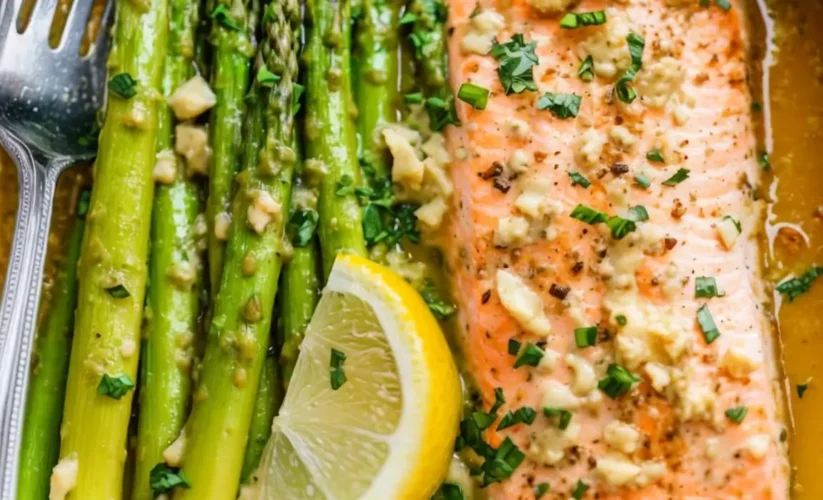 Baked Salmon in Foil with Asparagus and Lemon Garlic Butter Sauce